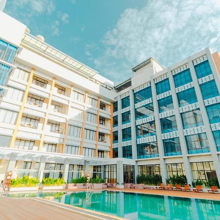 De Balen Soultan Hotel Puyung Exterior photo