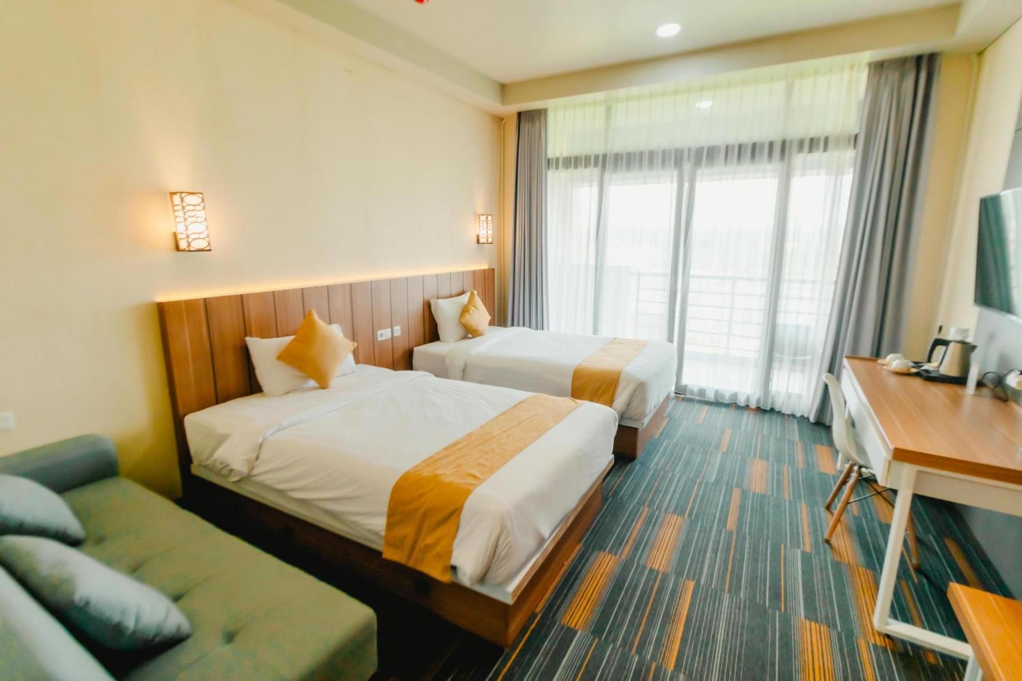 De Balen Soultan Hotel Puyung Exterior photo