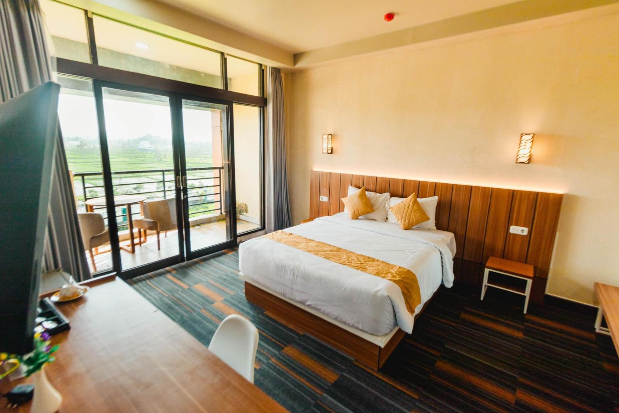 De Balen Soultan Hotel Puyung Exterior photo