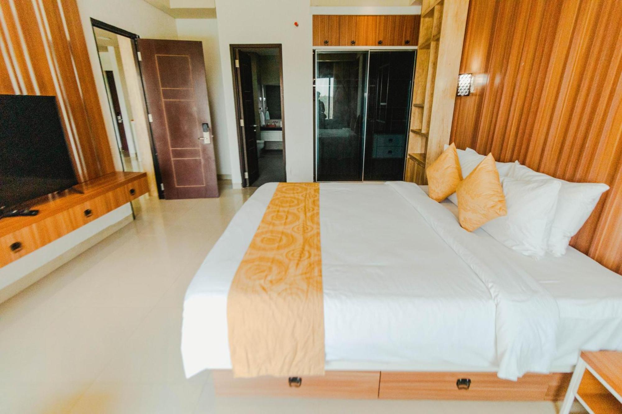De Balen Soultan Hotel Puyung Exterior photo