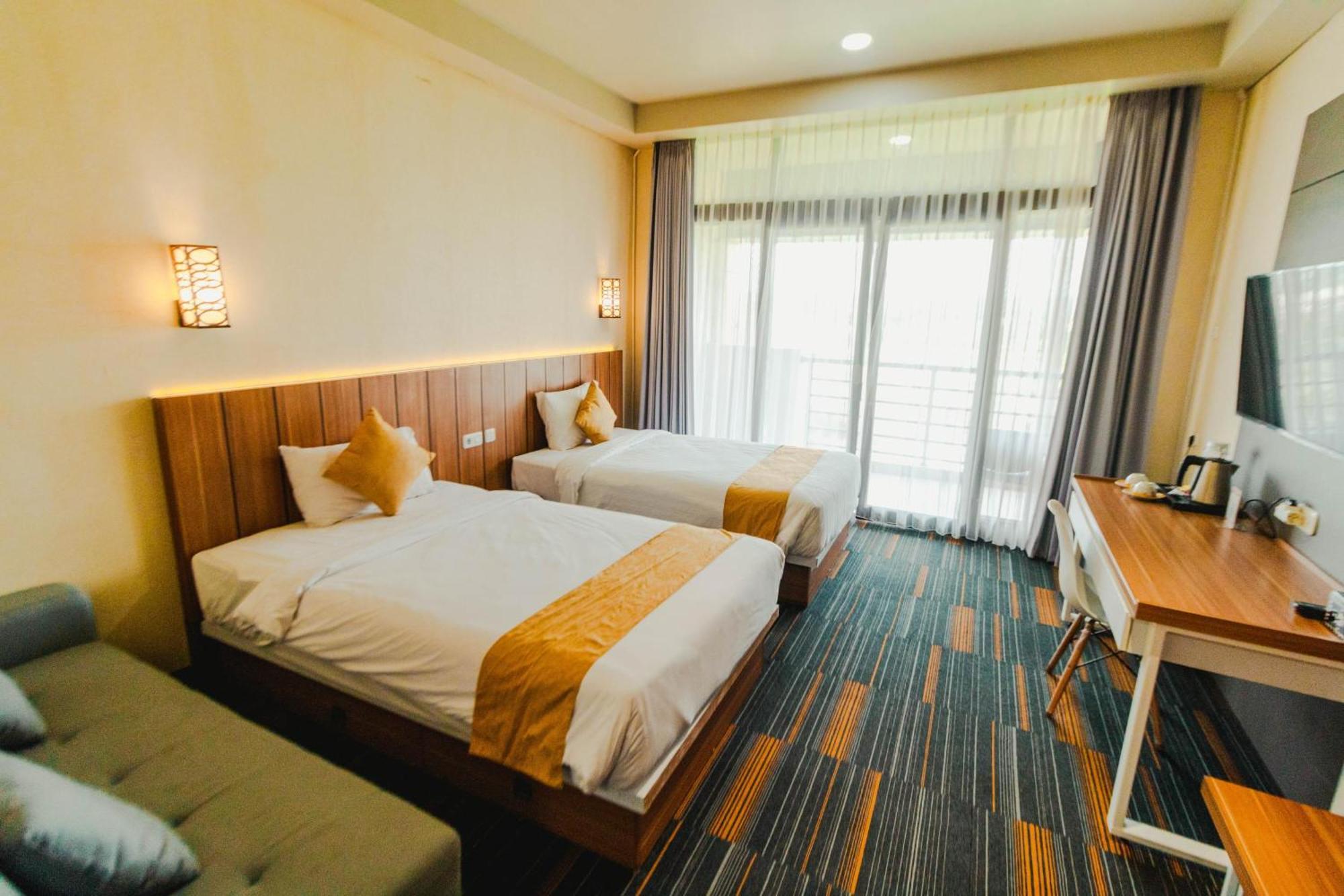 De Balen Soultan Hotel Puyung Exterior photo